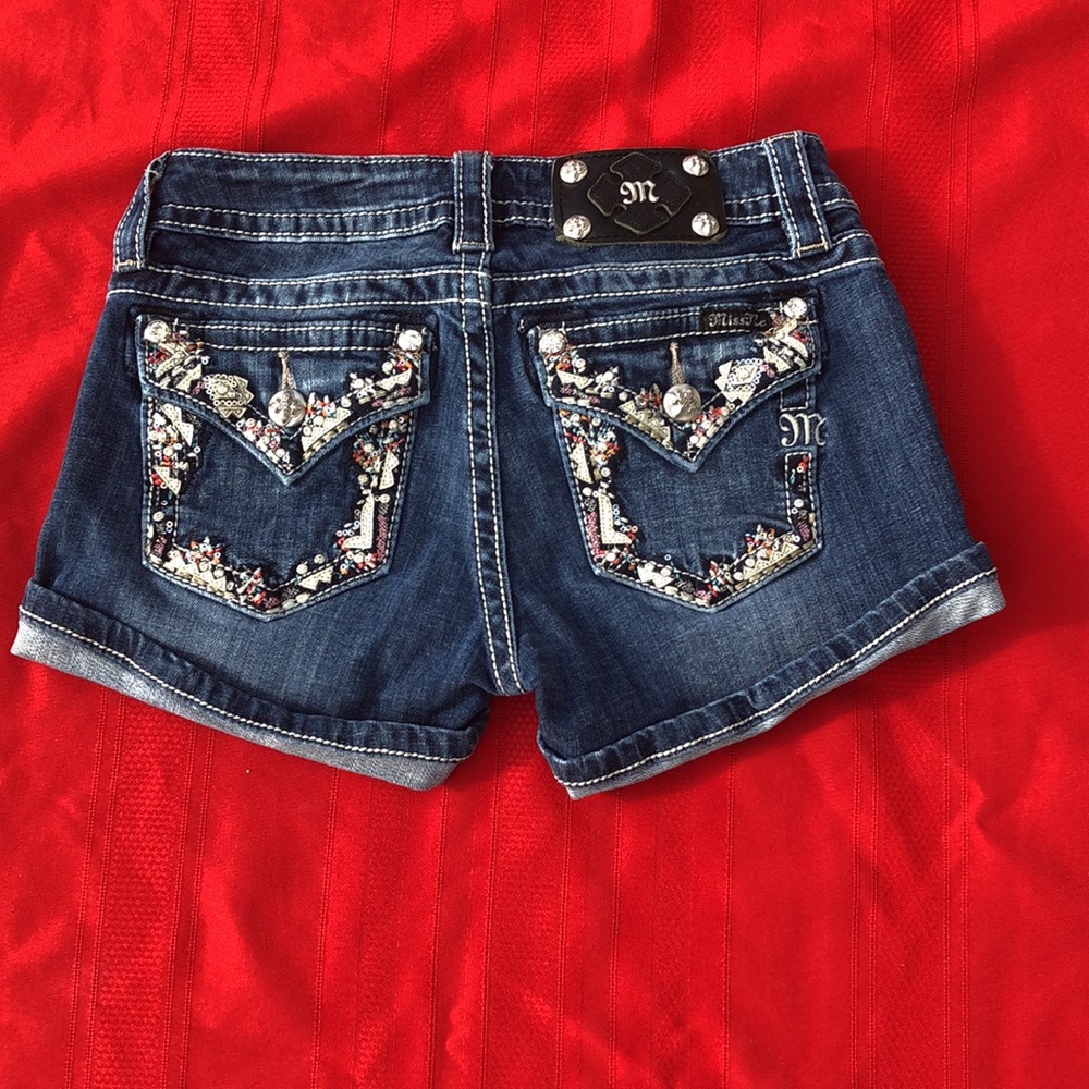 Miss Me sz 26 embellished, cuffed shorts. EUC